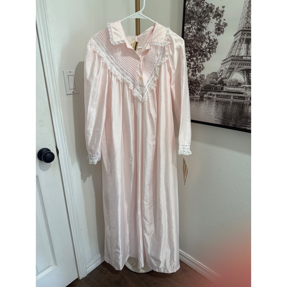 Vintage Barbizon Cynthia Pink Lace Trim Long Sleeve Nightgown Made in USA Med